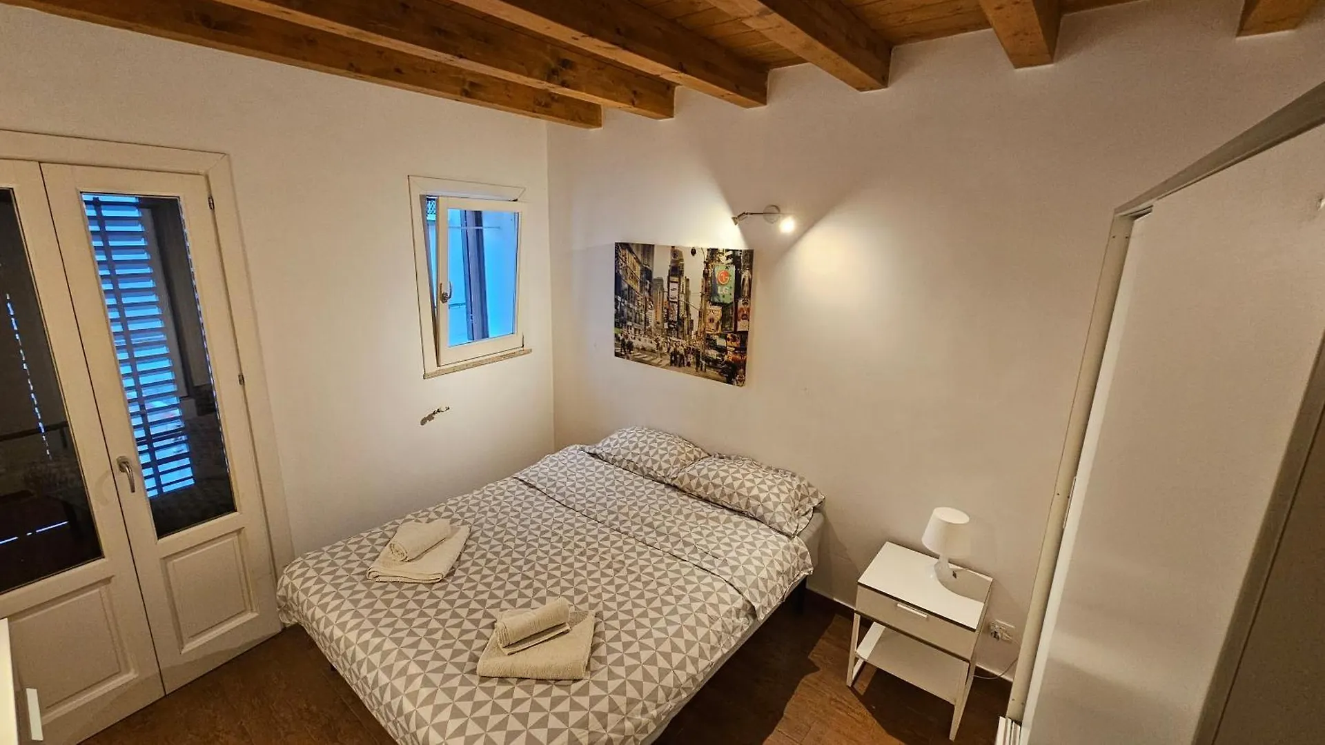 Lumilo House Apartman Palermo